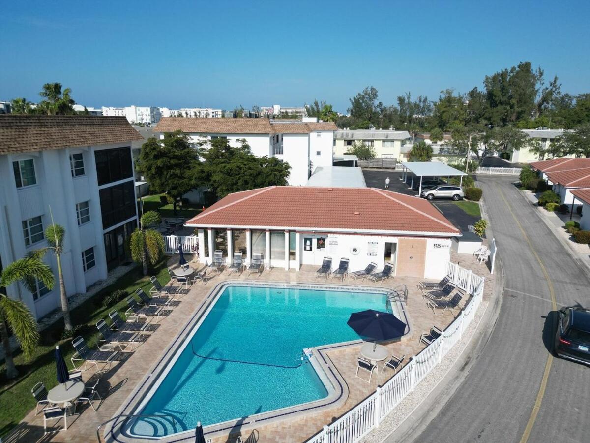 2 Bed 2 Bath Centrally Located On Siesta Key Sarasota Exteriör bild