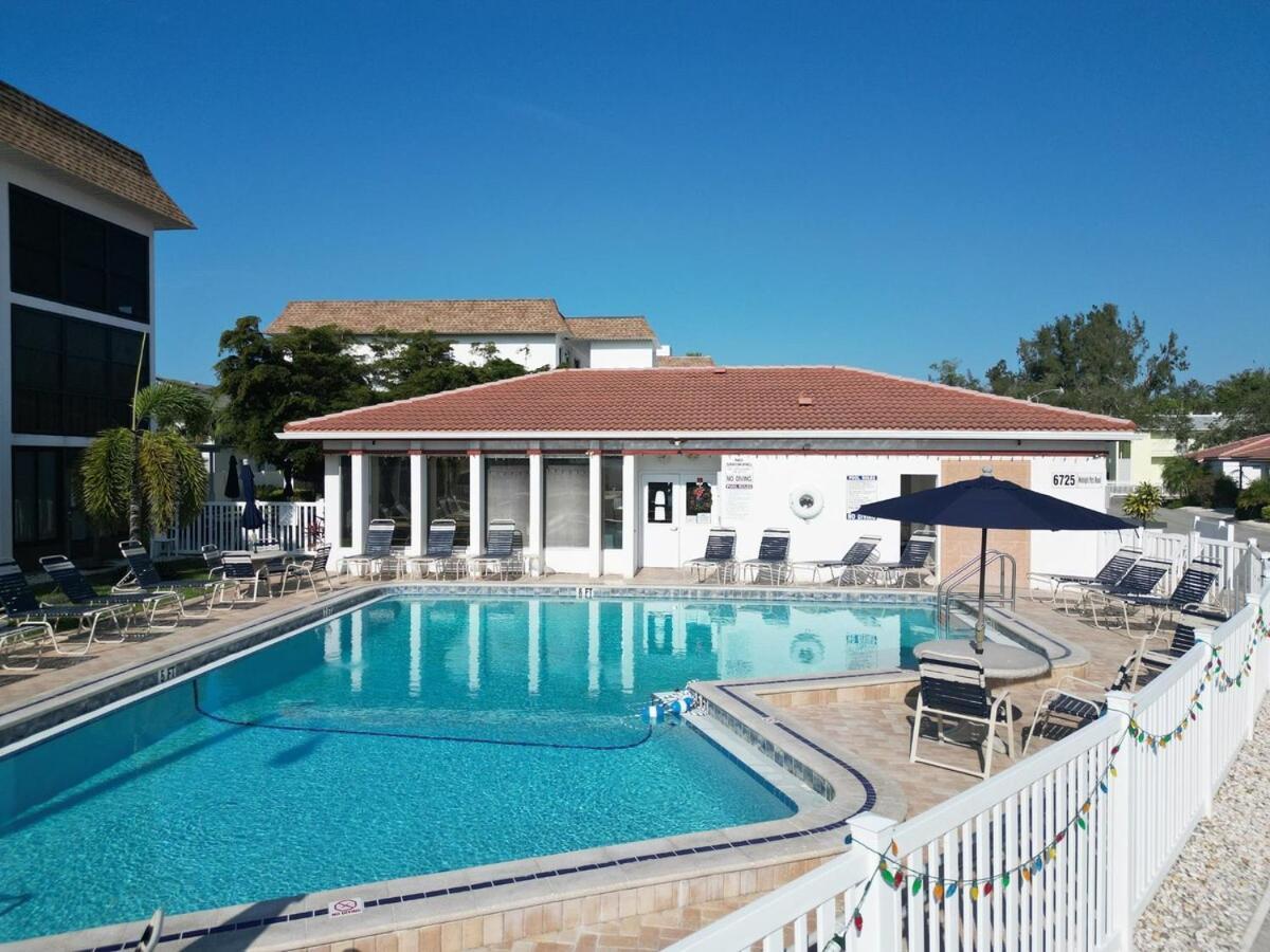 2 Bed 2 Bath Centrally Located On Siesta Key Sarasota Exteriör bild